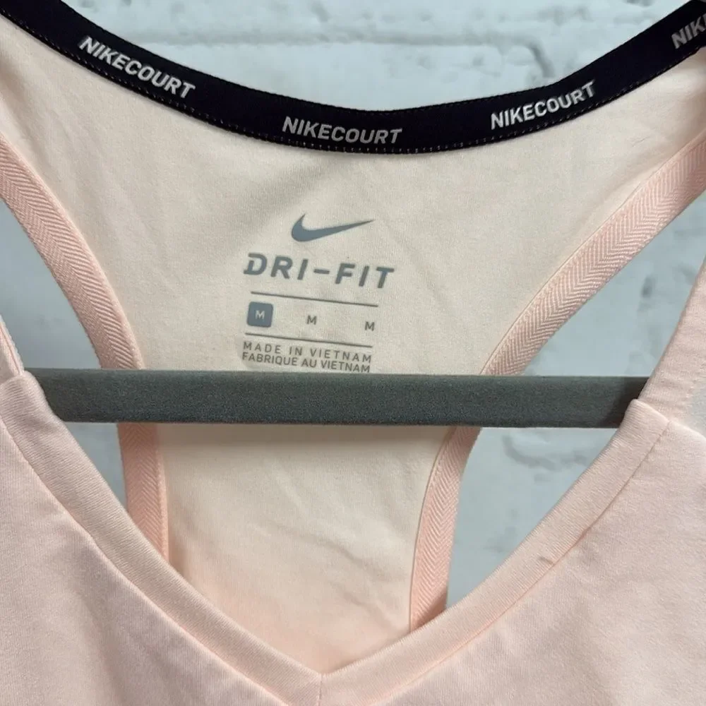 Nike Light Peach Athletic Tank Top - Sleeveless Dri Fit - Never Worn - Medium